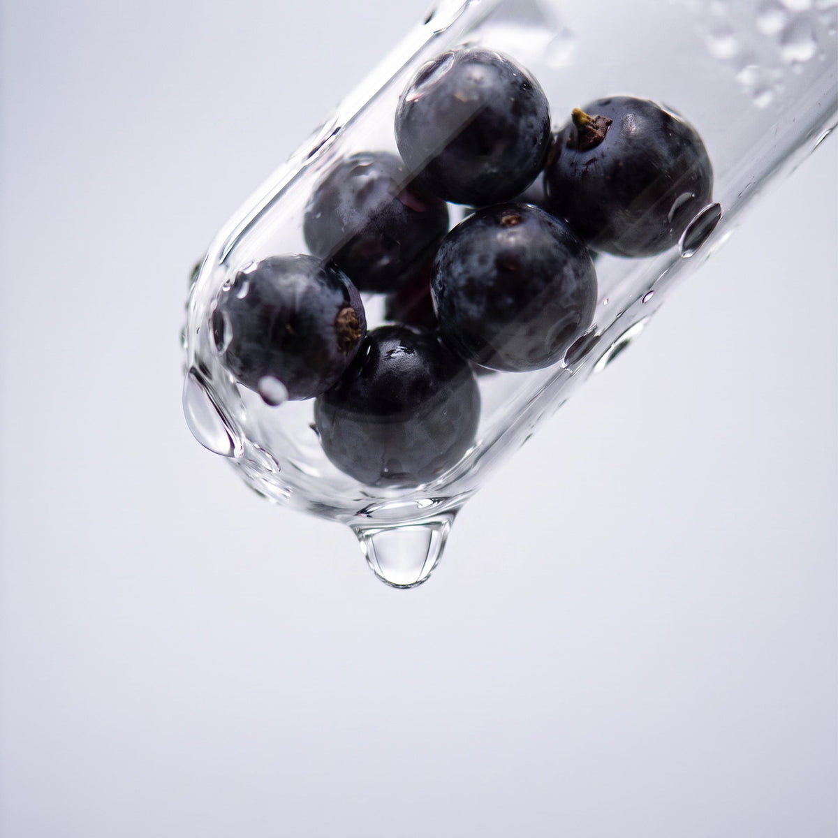 Antioxidants in Skincare: What They Do and How to Use Them